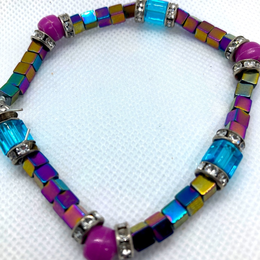 🔥NEW BRACELETS🔥 Women’s Quality Beaded with Glass & Metal.
